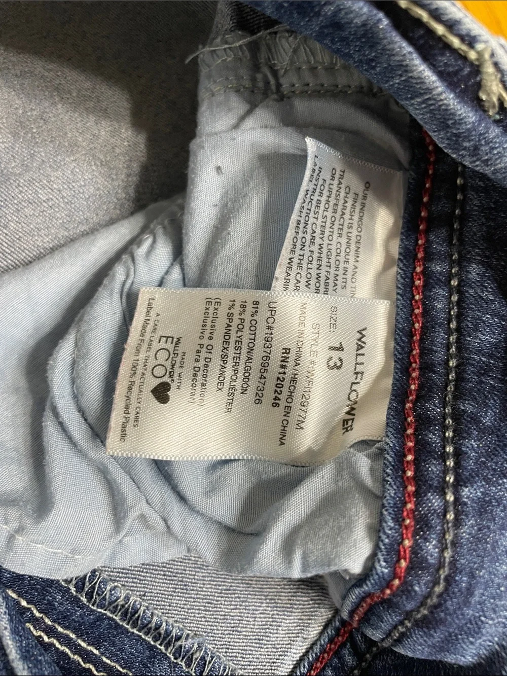 Wallflower Luscious Curvy Fit Light Blue Cropped Jeans Cuffed Juniors Size 13
